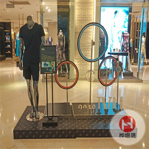 商场品牌橱窗展示